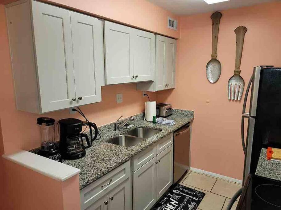 Elegant 2-Bedroom Pet-Friendly Villa W 2 Parking Spaces Hilton Head Island Eksteriør bilde