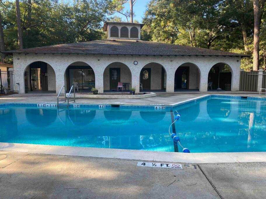 Elegant 2-Bedroom Pet-Friendly Villa W 2 Parking Spaces Hilton Head Island Eksteriør bilde