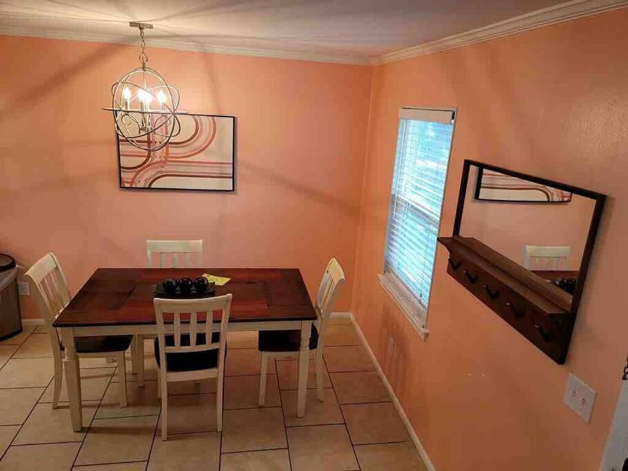 Elegant 2-Bedroom Pet-Friendly Villa W 2 Parking Spaces Hilton Head Island Eksteriør bilde