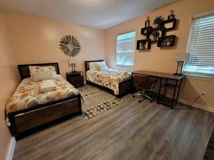 Elegant 2-Bedroom Pet-Friendly Villa W 2 Parking Spaces Hilton Head Island Eksteriør bilde
