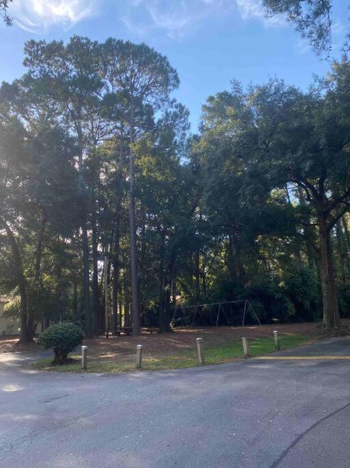 Elegant 2-Bedroom Pet-Friendly Villa W 2 Parking Spaces Hilton Head Island Eksteriør bilde