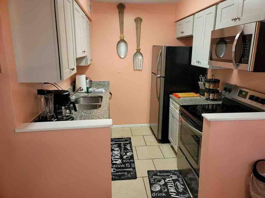Elegant 2-Bedroom Pet-Friendly Villa W 2 Parking Spaces Hilton Head Island Eksteriør bilde